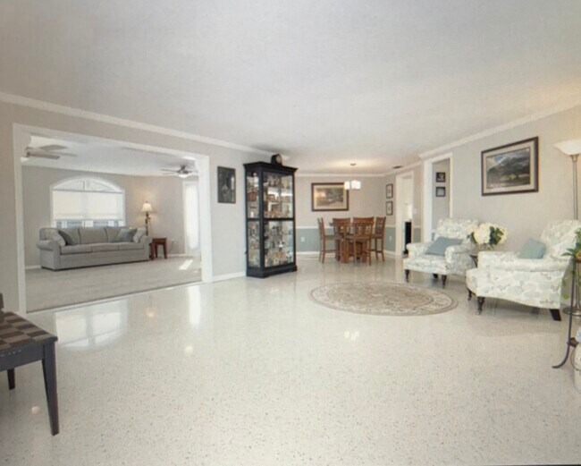 Foto del edificio - 19 Oakwood Dr N