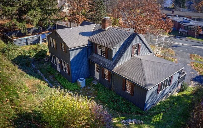 Foto del edificio - 148 E Pleasant St