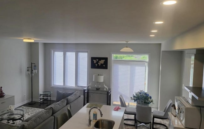 Building Photo - 23 Jargeau Rd