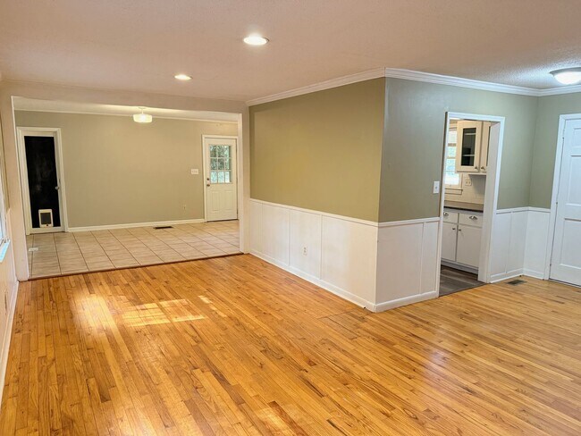 Foto del edificio - University Heights Home " Lease Assignment"