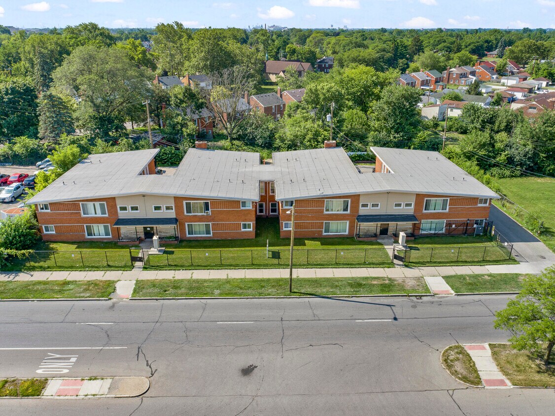 Foto principal - 10071 Joy Rd