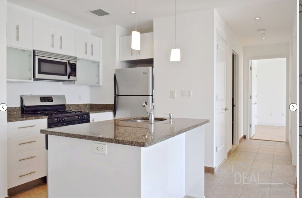 Foto principal - 110 4th Ave