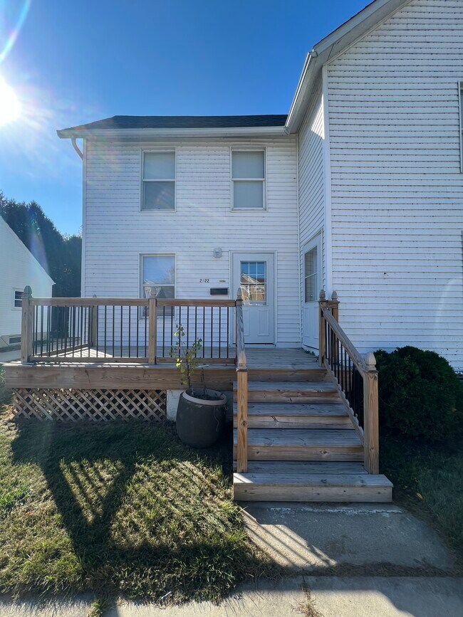 Building Photo - 2022 Emmet St