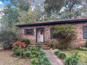 Building Photo - 2552 Panther Creek Rd