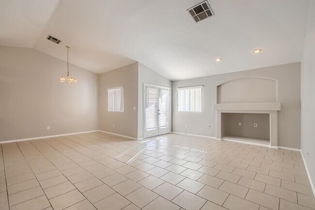 Foto del edificio - STYLISH 1 Story 4 Bedrooms Home Near Cente...