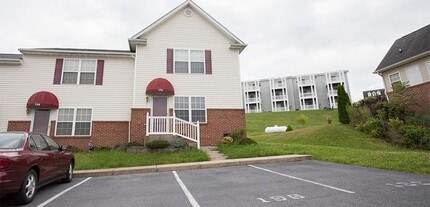 Building Photo - 196 Emerson Ln