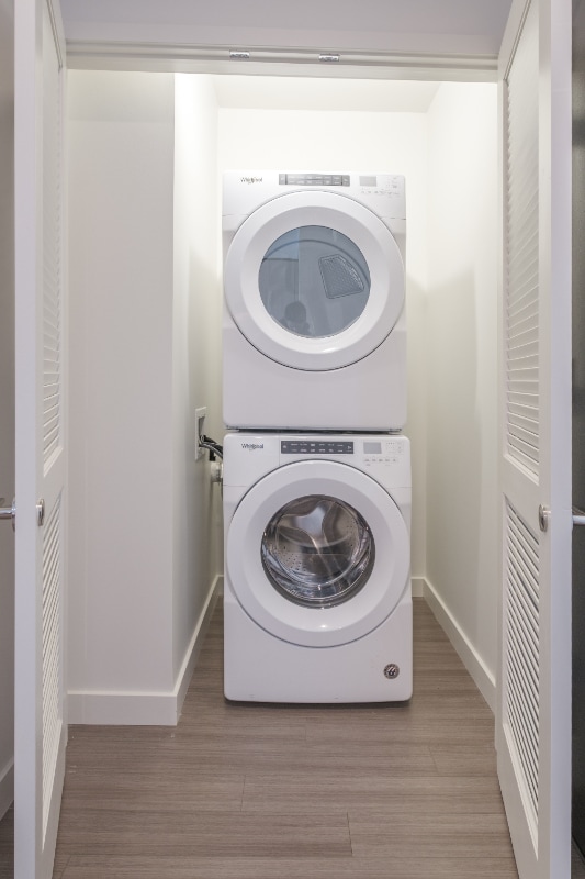 Building Photo - 1184 S Indiana Ave