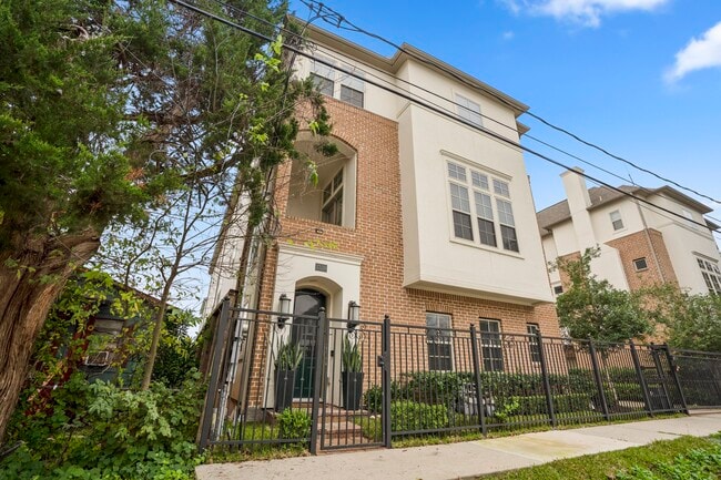 Building Photo - 5229 Petty St