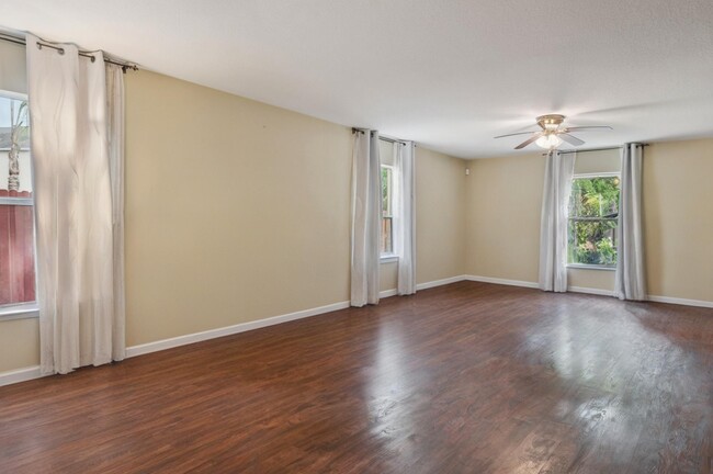 Foto del edificio - 9703 33rd Ave E