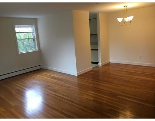 Foto del edificio - 5 Powder House Ln