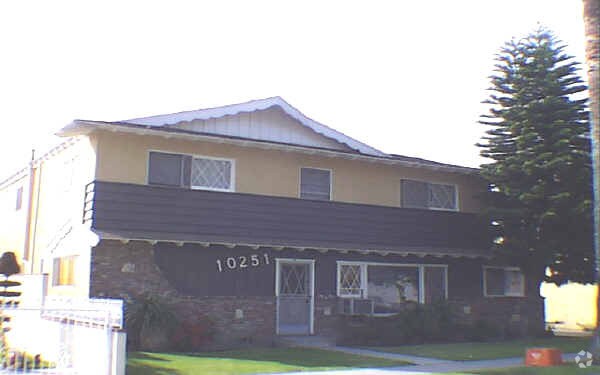 Primary Photo - 10251 San Antonio Ave