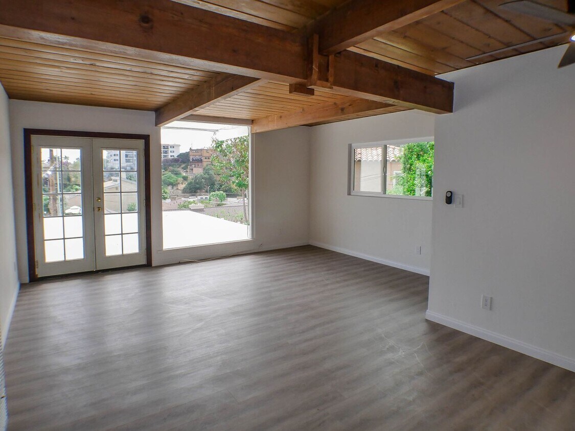 Foto principal - 2621-2625 Dove St.