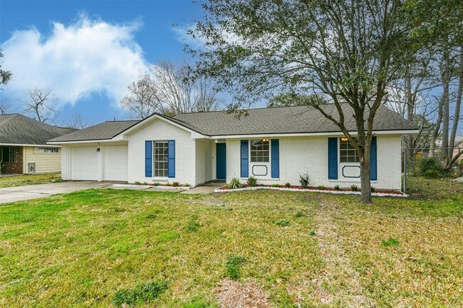 Building Photo - 2114 Shasta Dr