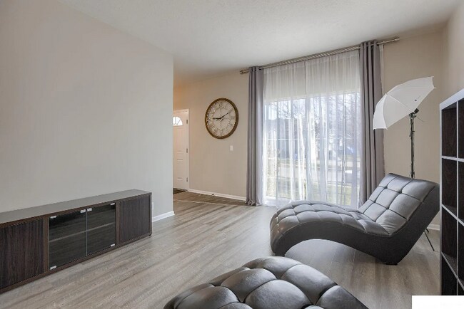 Foto del edificio - 7358 S 183rd St