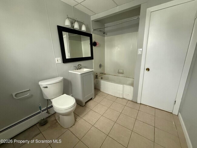 Foto del edificio - 375 Grove St