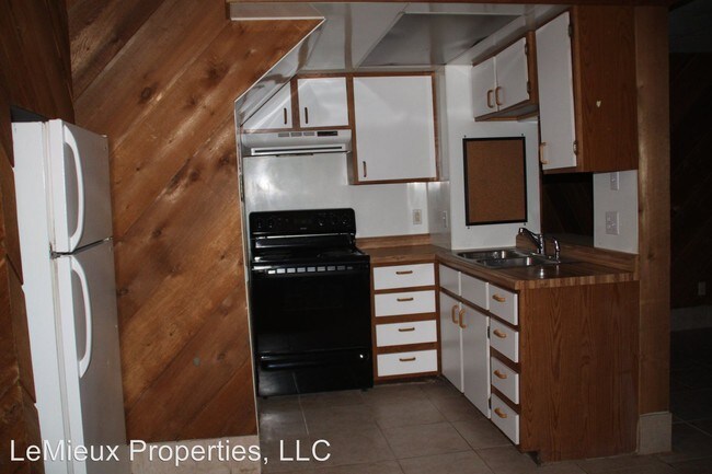 Building Photo - 514 6th Ave S