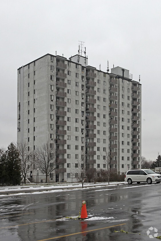 Building Photo - Westdale Apartments