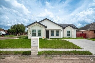 Building Photo - 309 Lilly Dr