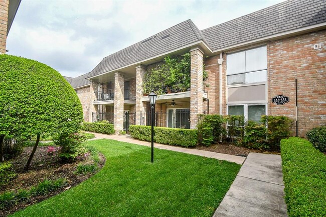 Foto del edificio - 2230 S Piney Point Rd