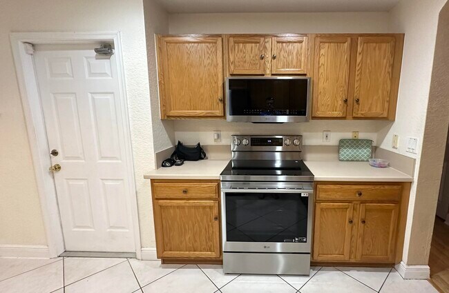 Building Photo - 103 Pennock Landing Cir