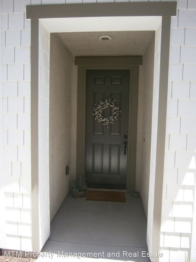 Building Photo - 3 br, 2.5 bath House - 13117 Beacon View Ln