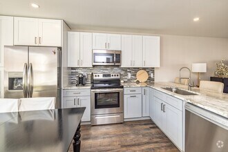 Building Photo - 94 N Bridebrook Rd