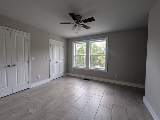Building Photo - 204 Campbell Dr