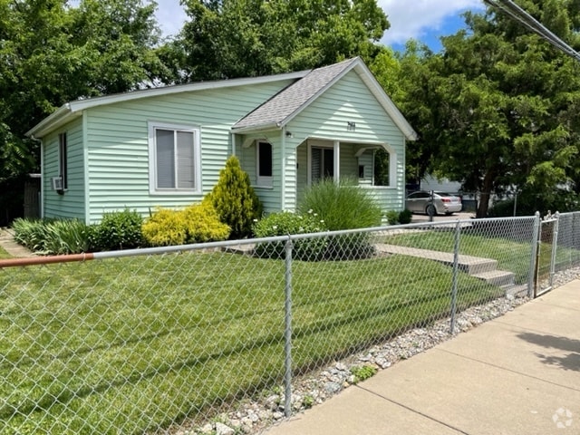 Building Photo - 3412 Ibsen Ave