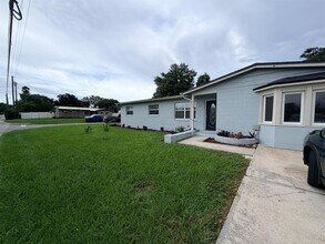 Building Photo - 2510 Sandalwood Dr