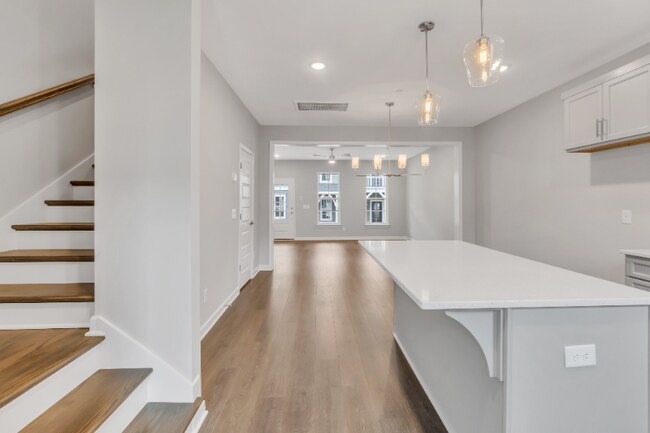 Building Photo - 407 Drakes Wy