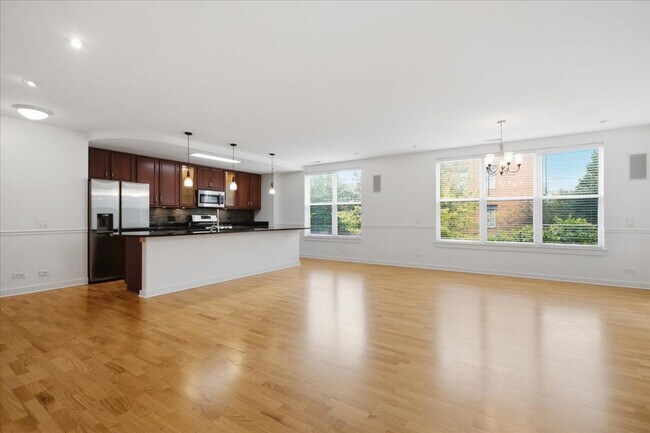 Foto del edificio - 2220 W Maypole Ave