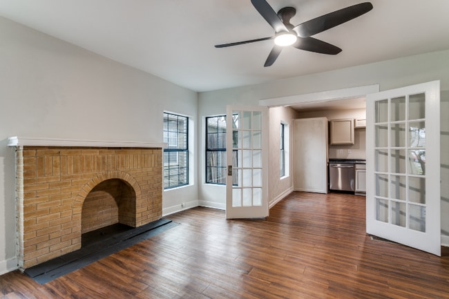 Photo - 826 N Clinton Ave Apartment