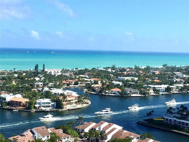Foto del edificio - 21055 Yacht Club Dr