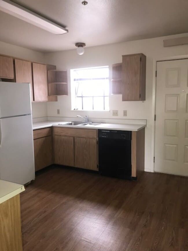 Foto del edificio - 7665 Spouse Dr