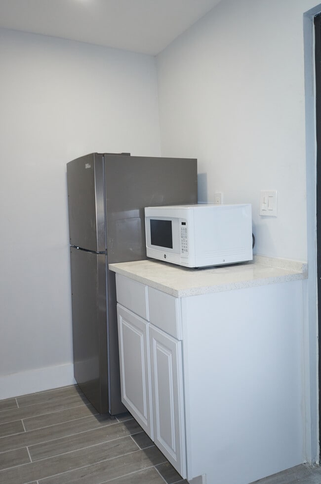 Fridge and Microwave - 141 NE 183rd Ter