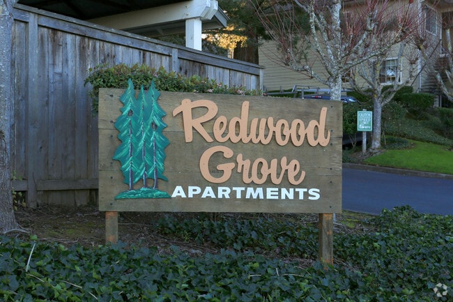 Building Photo - Redwood Grove Apartments