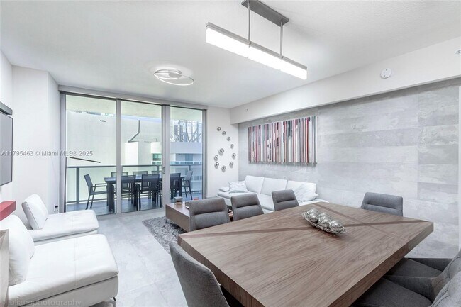 Foto del edificio - 488 NE 18th St