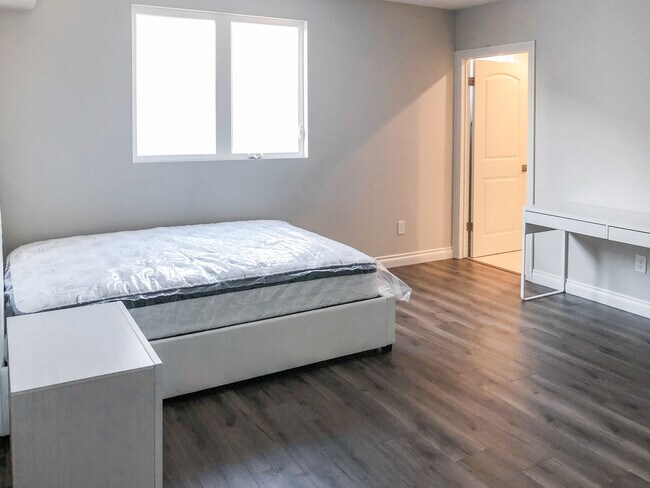 Foto del edificio - 3001 Van Buren Pl