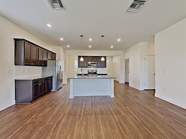 Foto del edificio - 1324 Celery Ave