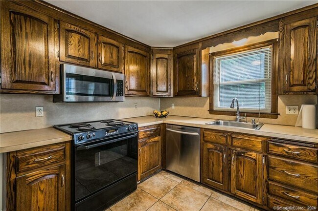 Building Photo - 105 Willis St