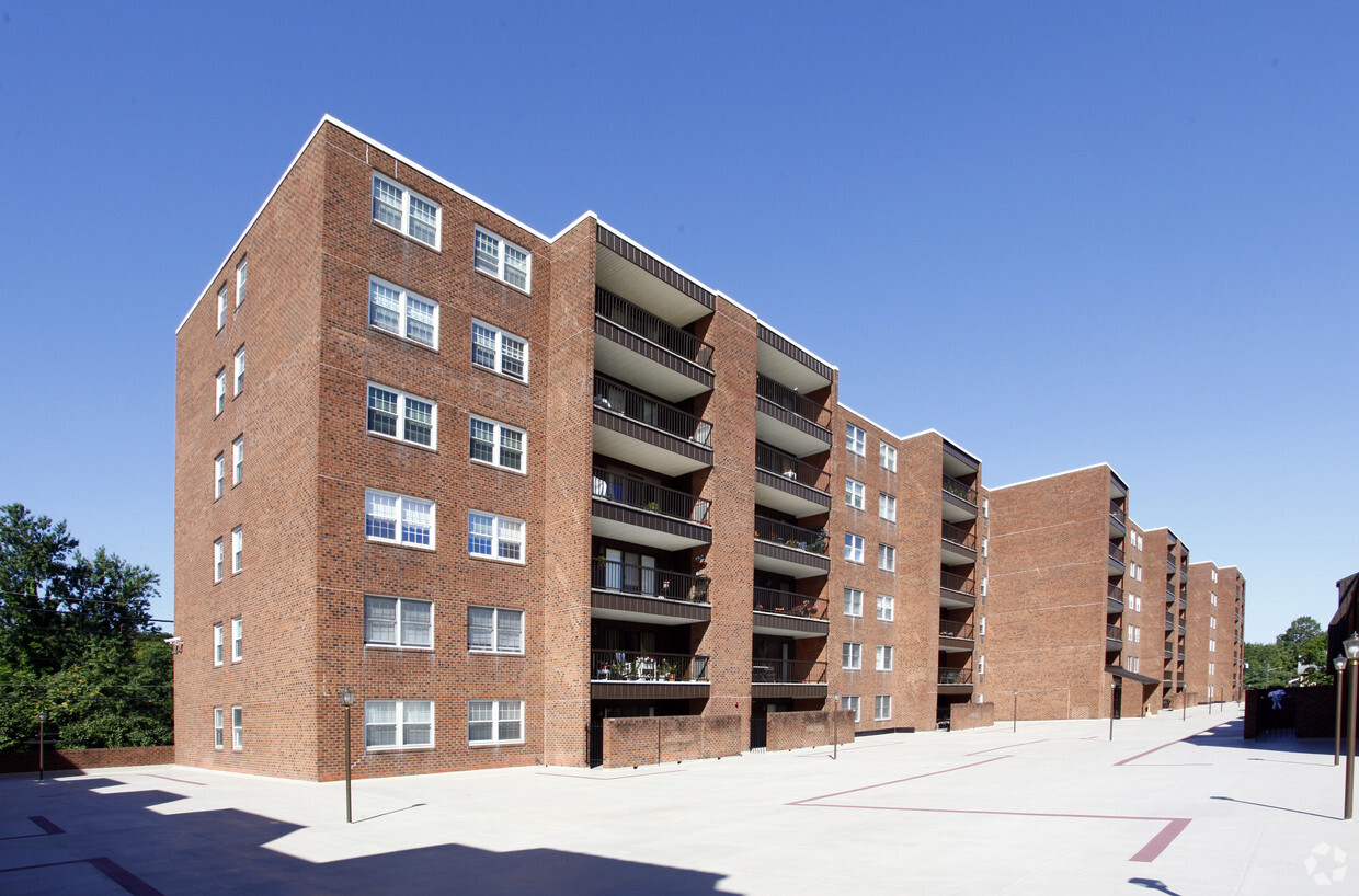 Primary Photo - Haddonfield Commons Condominiums