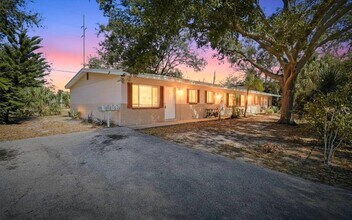 Building Photo - 5991 Fairfield Ave S