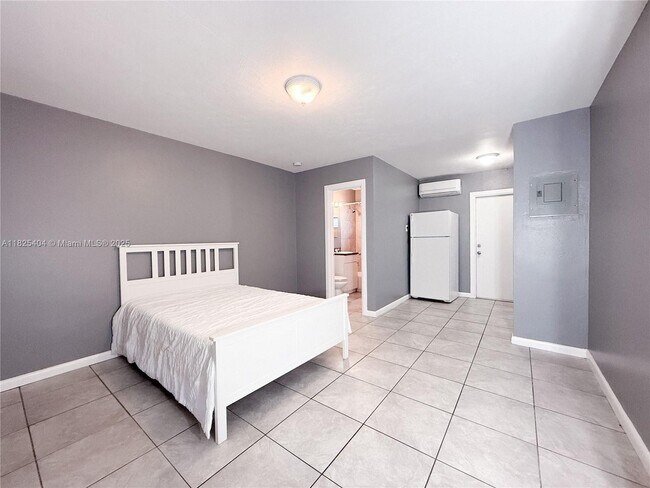 Foto del edificio - 5010 NW 2nd Ave