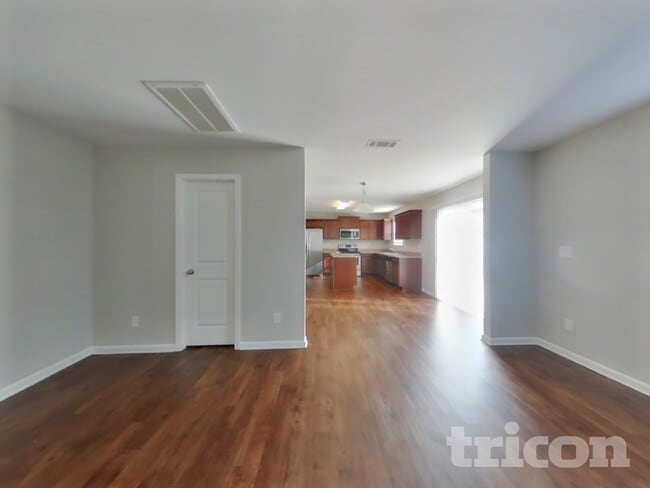 Building Photo - 104 Shadow Woods Rd