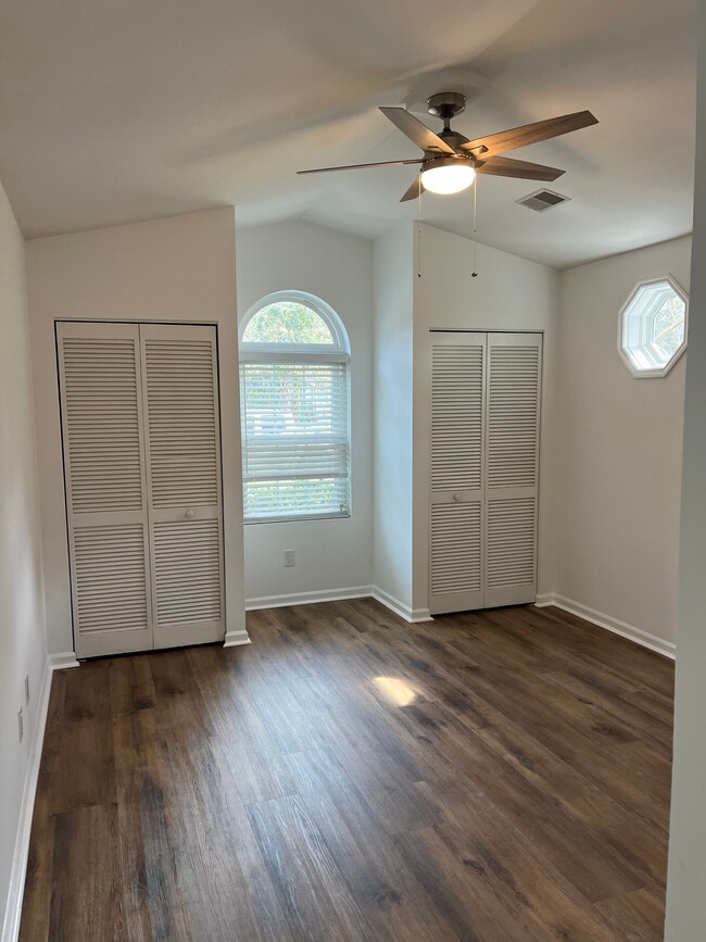 Foto del edificio - 1283 Llewellyn Rd