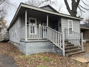 Building Photo - 677 Buntyn St