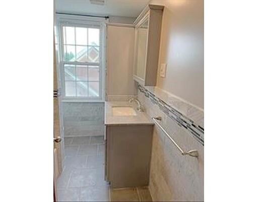 Foto del edificio - 185 Heath St