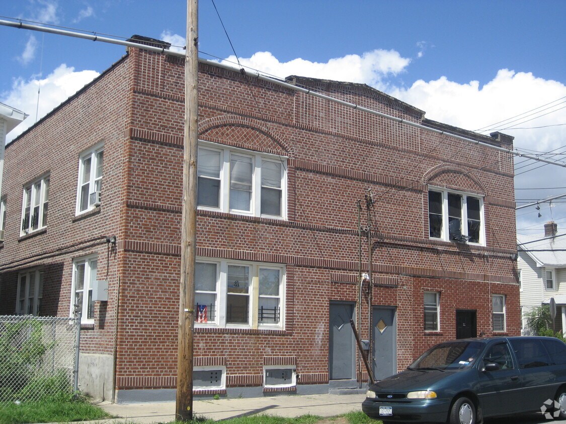 Primary Photo - 170-174 Grandview Ave