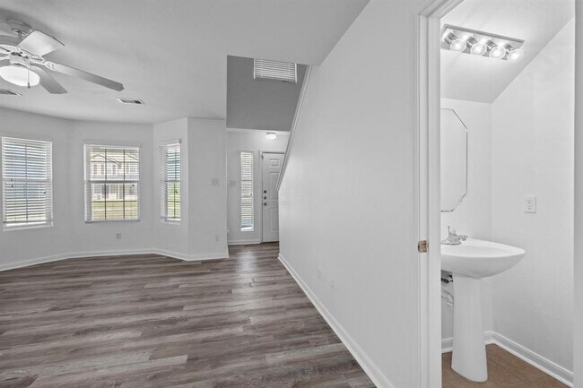 Foto del edificio - 23422 High Point St