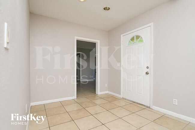 Foto del edificio - 1715 N Lake Shipp Dr
